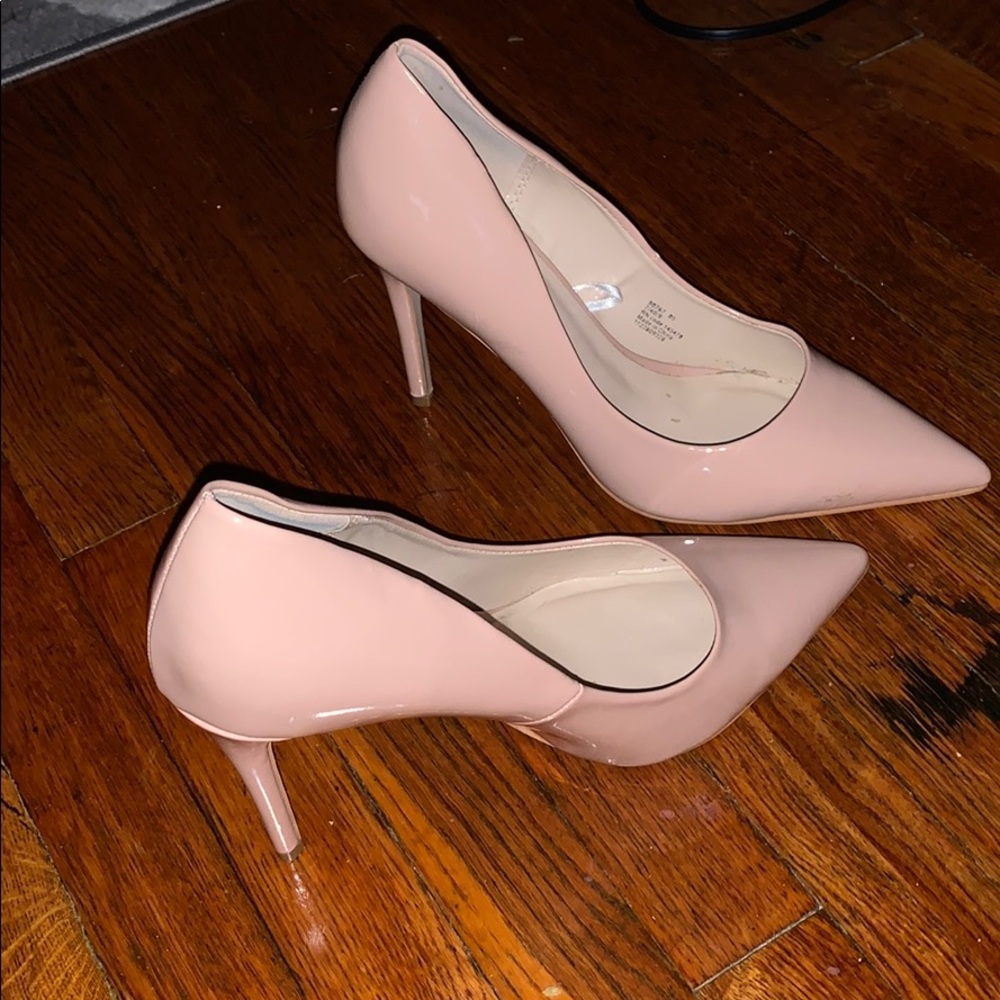 Nude Patent leather stiletto pumps